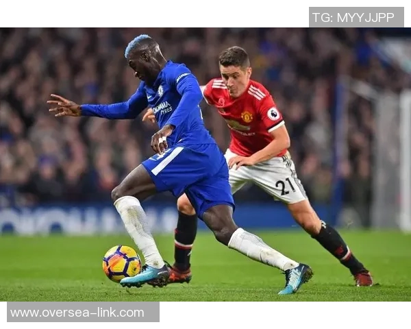 五大联赛本轮焦点对决解析：豪门争锋与黑马崛起的精彩碰撞